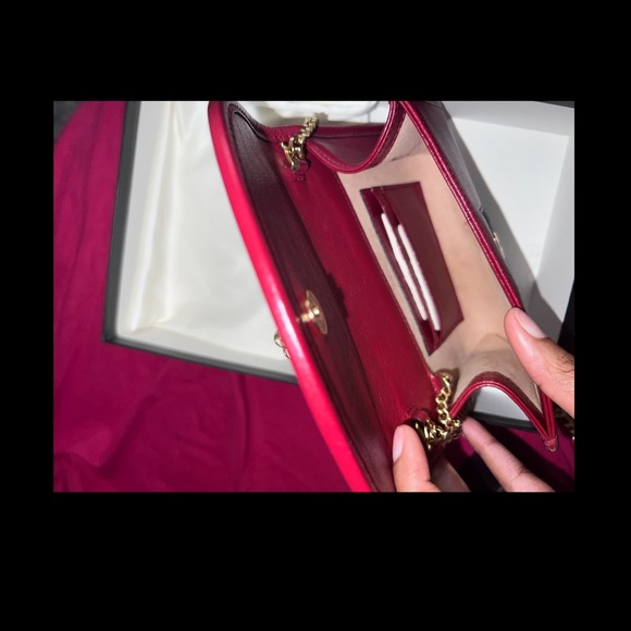 Gucci Rajah Mini Leather Shoulder Bag In Red -Authentic - Picture 3 of 6